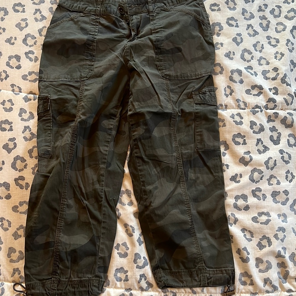 Camo capris